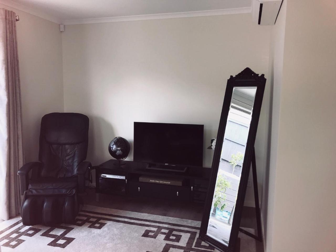 Modern Self Contained Apartment In Riverhead المظهر الخارجي الصورة